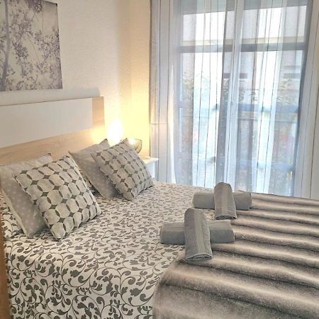 Ideal Holiday Apartment One Bedroom City Center Málaga Eksteriør bilde