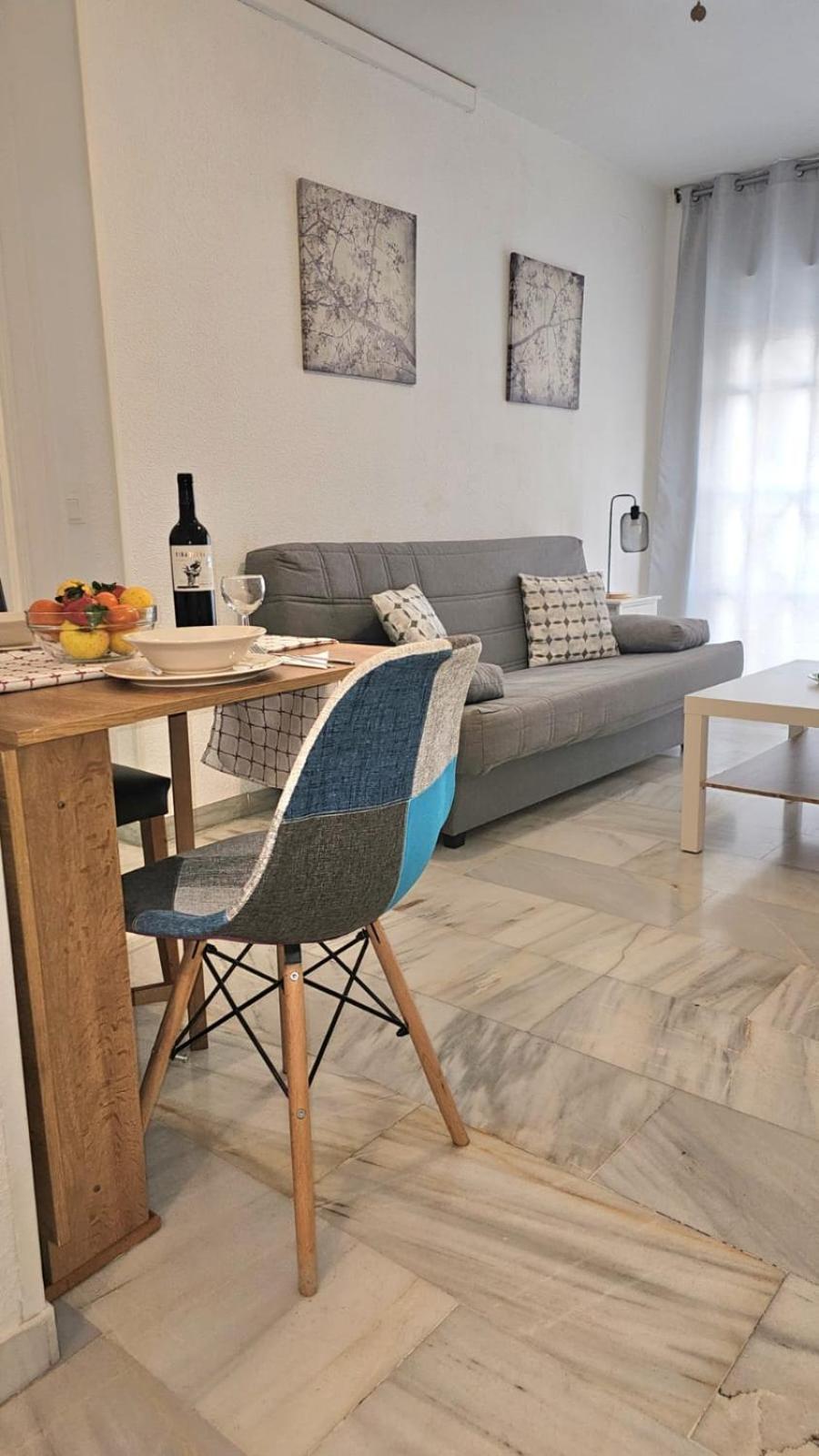 Ideal Holiday Apartment One Bedroom City Center Málaga Eksteriør bilde