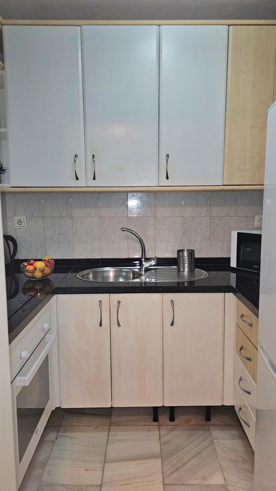 Ideal Holiday Apartment One Bedroom City Center Málaga Eksteriør bilde