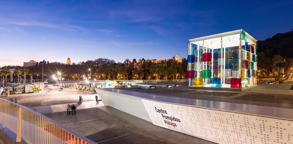 Ideal Holiday Apartment One Bedroom City Center Málaga Eksteriør bilde